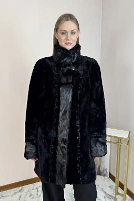 Фото товара Полупальто женское из меха овчины K66BC, черный